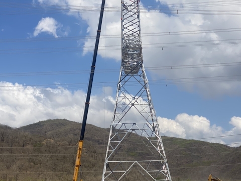 Thi công cẩu lắp đường dây 500KV