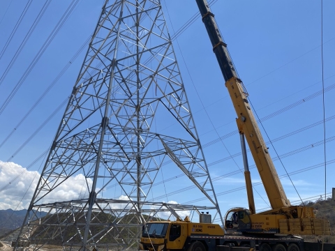 Thi công cẩu lắp đường dây 500KV