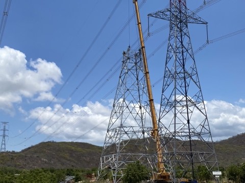 Thi công cẩu lắp đường dây 500KV